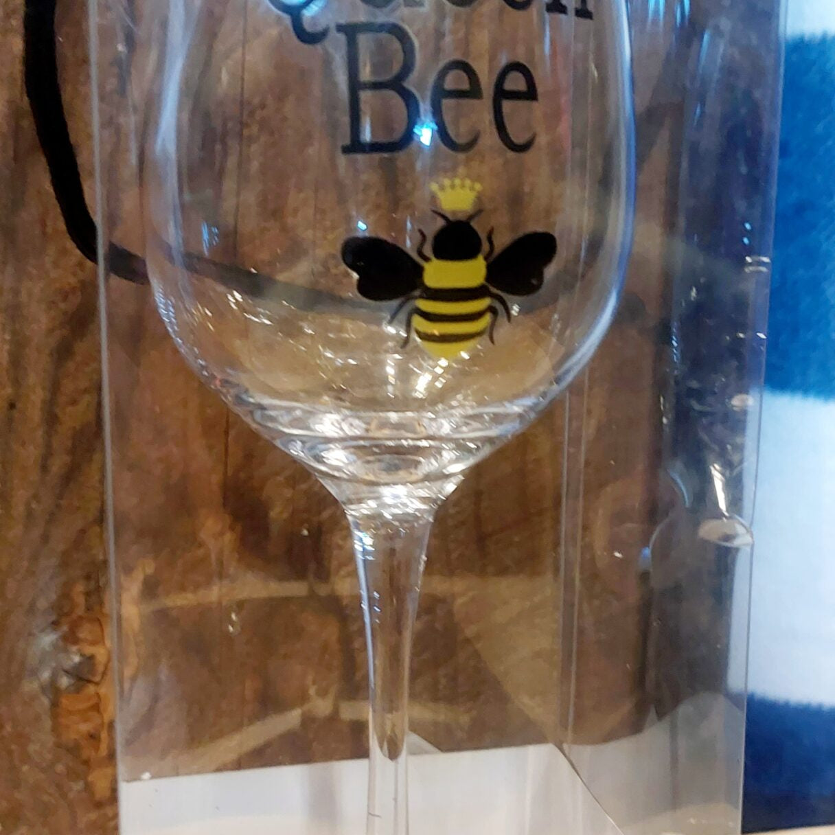 BEE WINE GLASS